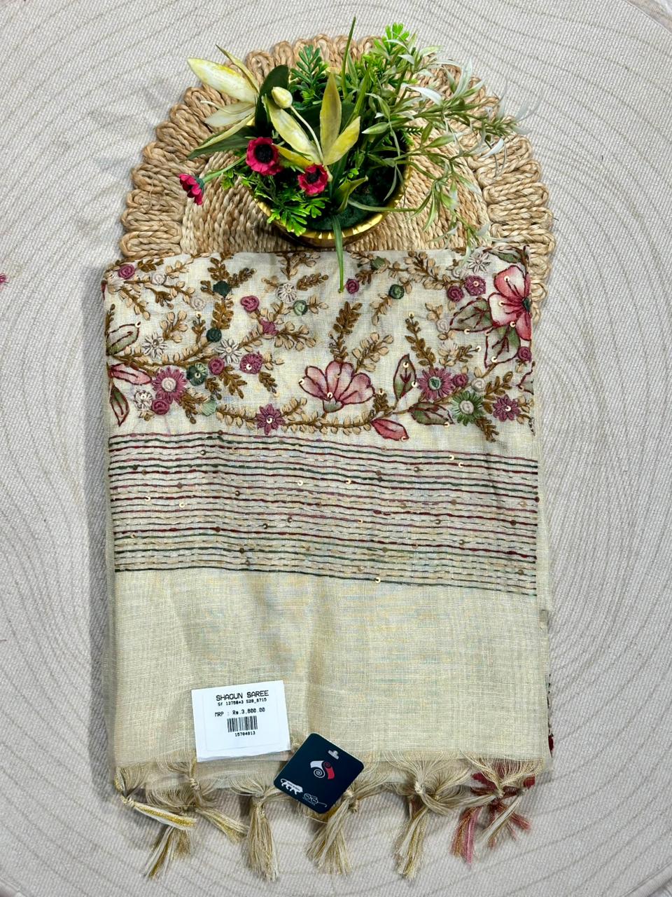 Luxury Silk Patola Saree with Rich Zari Border and Traditional Design