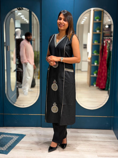 SHAGUN FASHION Designer Cotton Kurti Pant Set with Mirror Work & Side Pockets