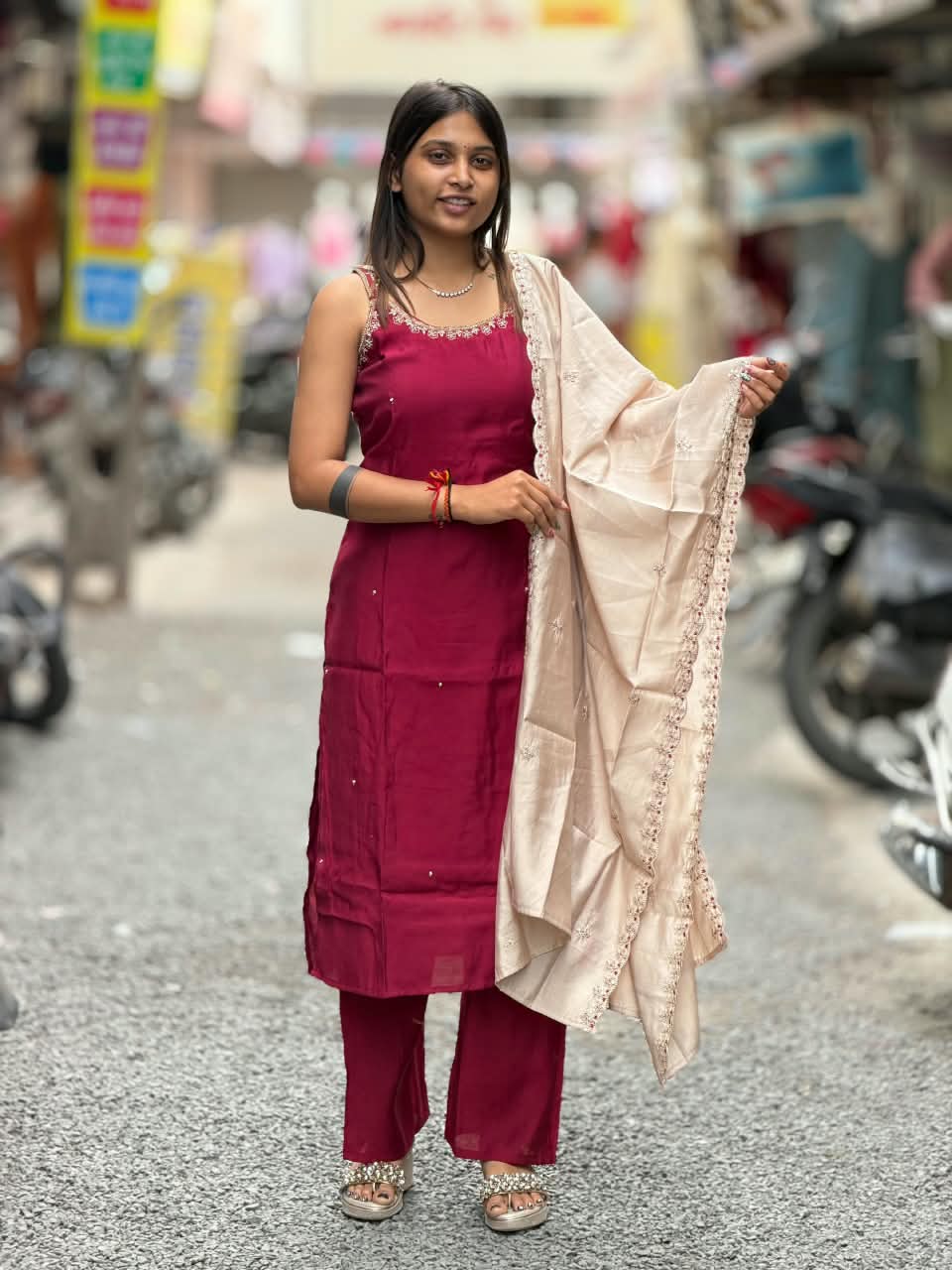 SHAGUN FASHION Exclusive Sleeveless Handwork Kurti Pant Set with Cutwork Embroidered Dupatta