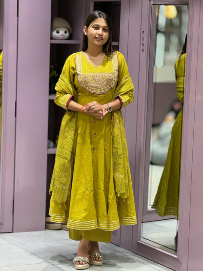 SHAGUN FASHION Premium Elephant Embroidered Anarkali Kurti Pant Dupatta Set | zankhi.in