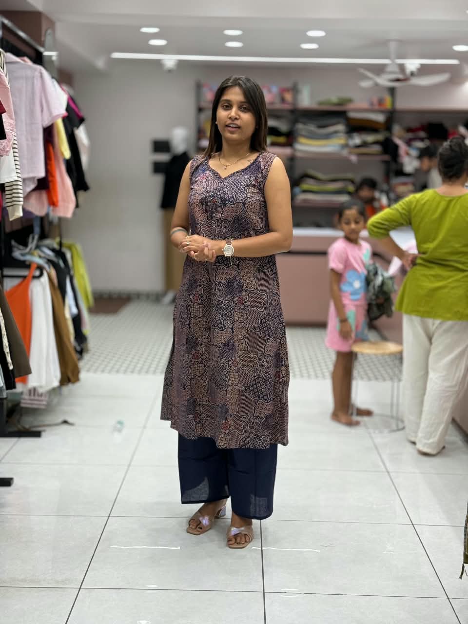 SHAGUN FASHION – Premium Printed Cotton Kurti & Palazzo Set (Exclusively on zankhi.in)