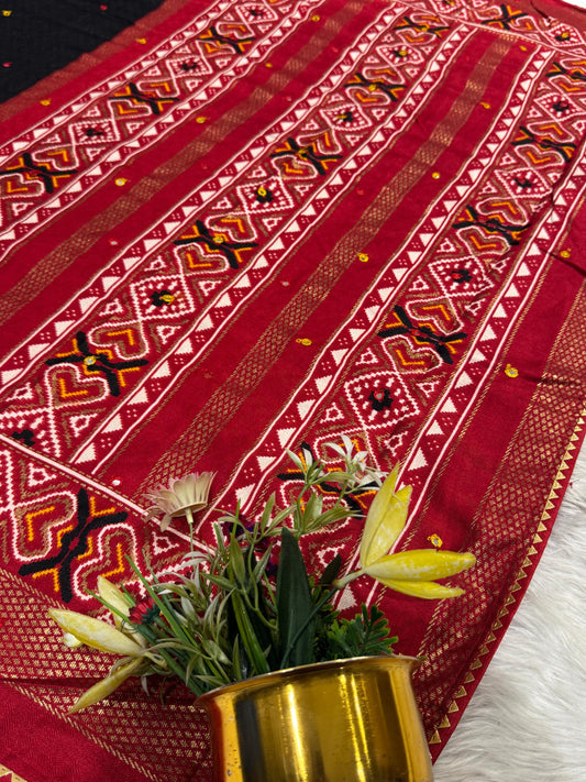 💫 Patola Style Saree with Full Pallu & Bottom Work 🧵 | Samosa-less Border ✨ | Budget-Friendly Traditional Wear 💸 | Perfect for Navratri & Festivals 💃