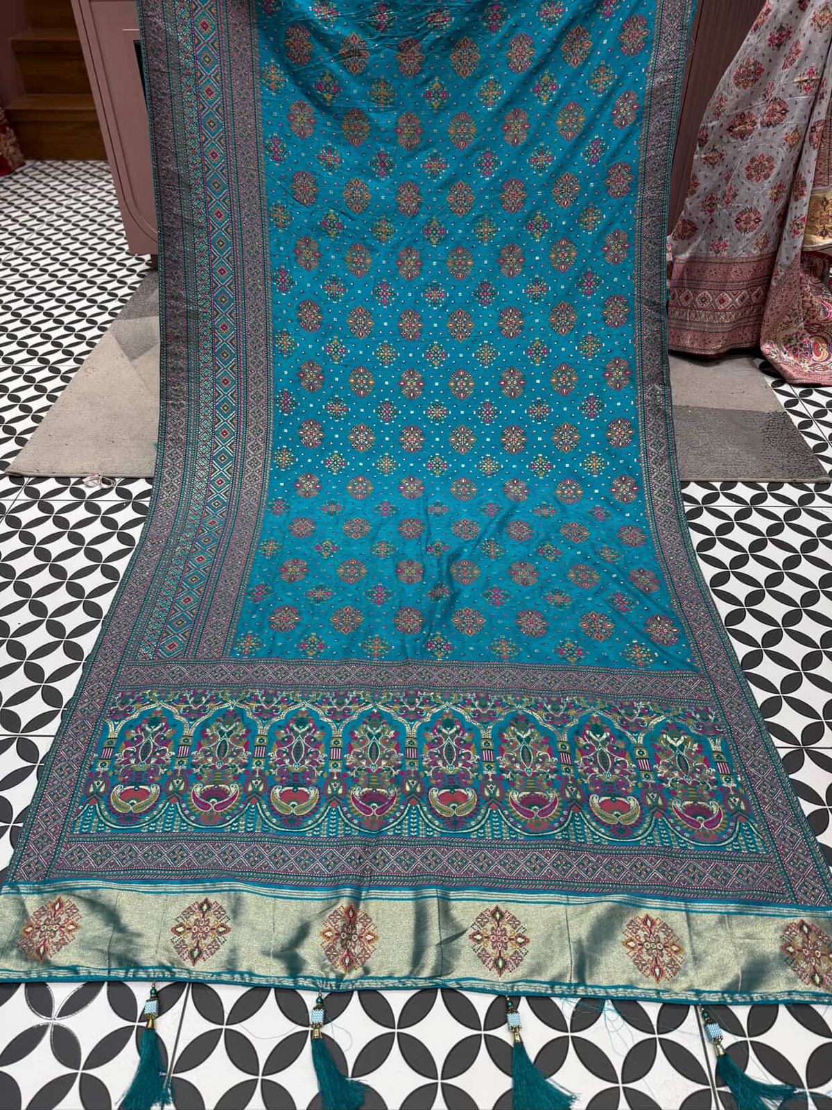 Pashmina Saree with Lagdi Patta & Tassel Pallu