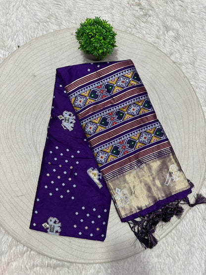 Exquisite Patola Saree with Lagdi Patto – Elegant Birds Work on Pallu 🦋✨