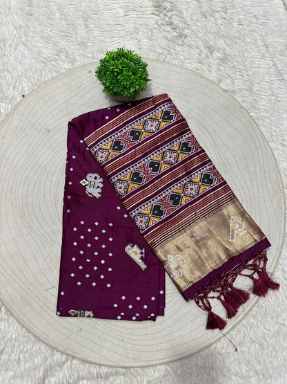 Exquisite Patola Saree with Lagdi Patto – Elegant Birds Work on Pallu 🦋✨
