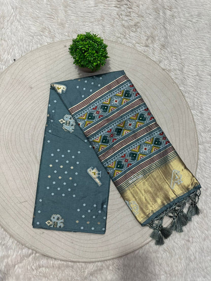 Exquisite Patola Saree with Lagdi Patto – Elegant Birds Work on Pallu 🦋✨