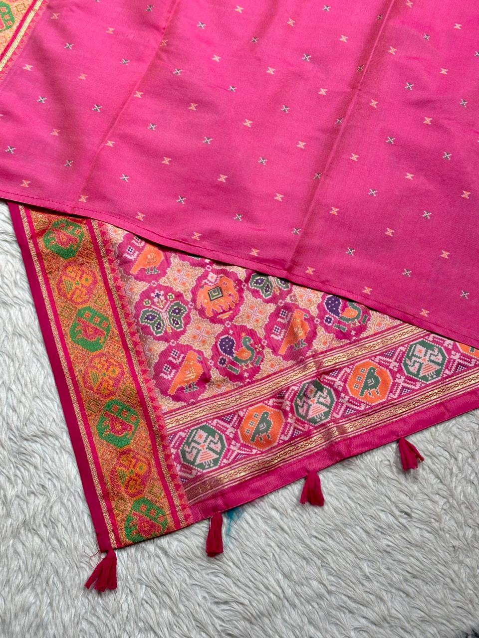 Traditional Elegance Redefined: The Must-Have Saree from SHAGUN FASHION