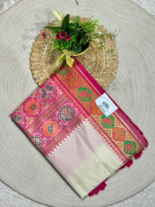 Traditional Elegance Redefined: The Must-Have Saree from SHAGUN FASHION