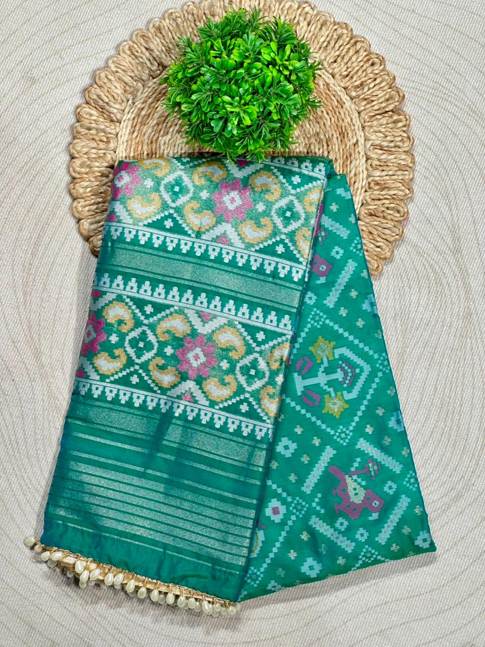 Traditional Saree – A Must-Have from SHAGUN FASHION