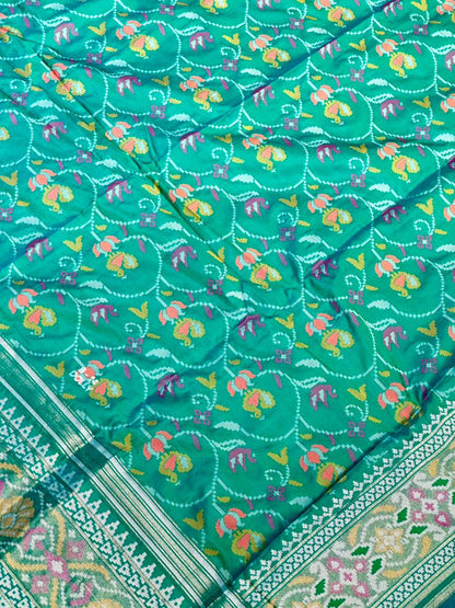 Steal the Show in This Gorgeous Green Saree – Only at SHAGUN FASHION