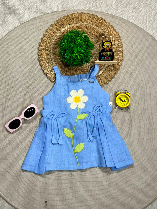SHAGUN FASHION Cute Kids Girl Summer Cotton Frock – Sky Blue Sleeveless Dress with Big White Flower Patch and Side Bow Ties