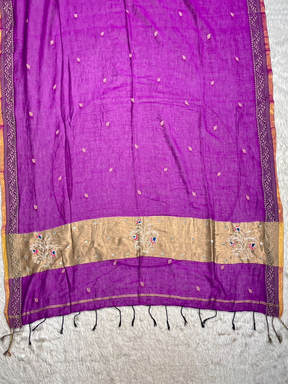 SHAGUN FASHION Beautiful Cotton Linen Saree with Rich Zari Border & Fancy Embroidery Work