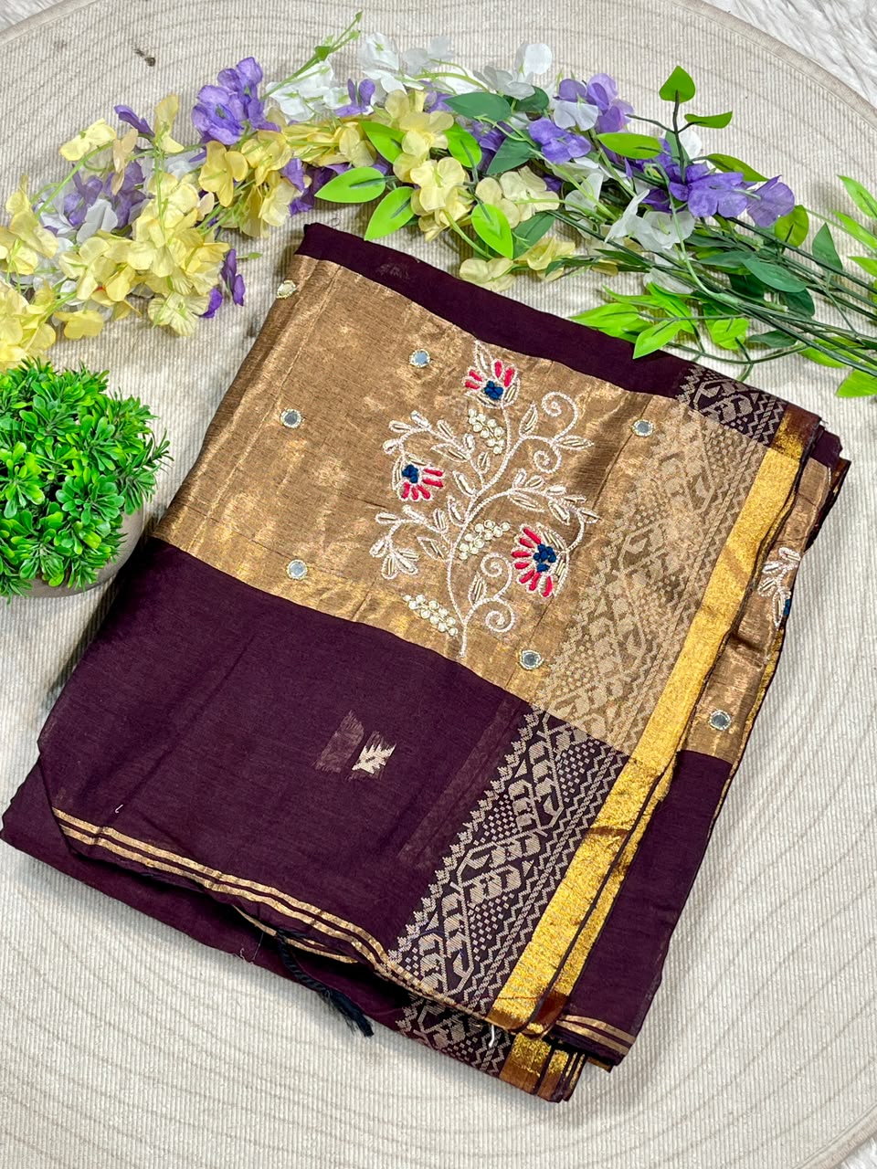 SHAGUN FASHION Beautiful Cotton Linen Saree with Rich Zari Border & Fancy Embroidery Work