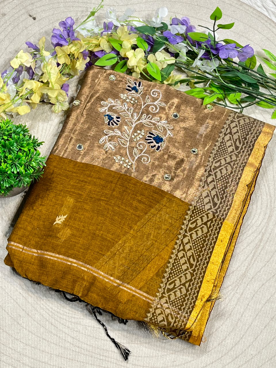 SHAGUN FASHION Beautiful Cotton Linen Saree with Rich Zari Border & Fancy Embroidery Work