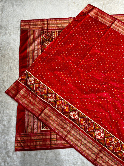 SHAGUN FASHION Rudraksh Patola Cotton Silk Saree With Zari Border