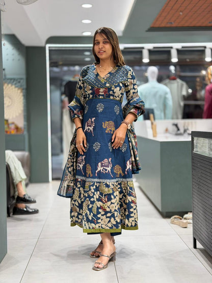 SHAGUN FASHION Beautiful Anarkali Kurti Pant Set with Dupatta