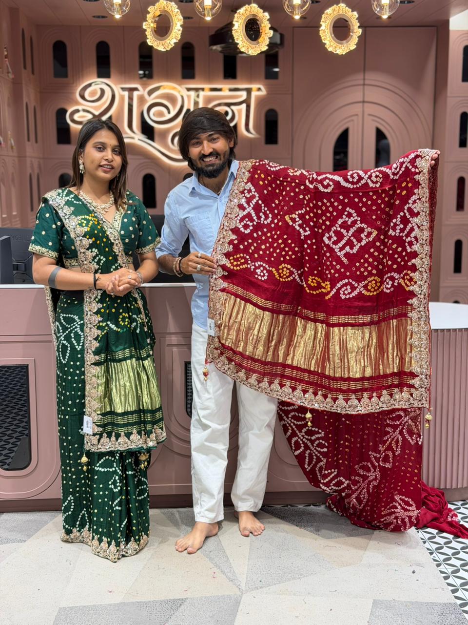Traditional Pure Gajji Silk Bandhani Saree with Heavy Zari Lagdi Patta & Designer Blouse Piece