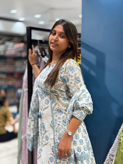 SHAGUN FASHION Premium Floral Pure Cotton Kurti, Palazzo & Dupatta 3-Piece Set
