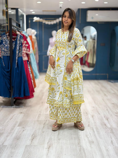 SHAGUN FASHION Premium Floral Pure Cotton Kurti, Palazzo & Dupatta 3-Piece Set