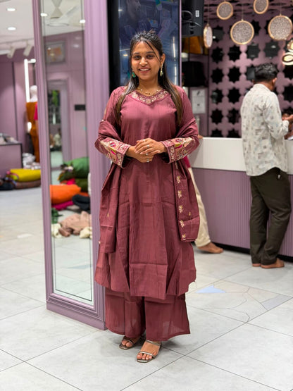 Beautiful 3-Piece Ethnic Suit Set by SHAGUN FASHION