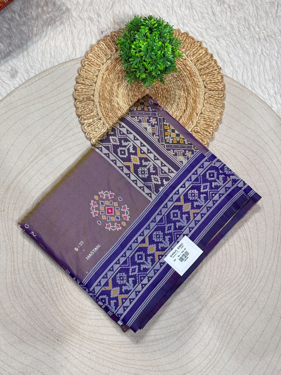 SHAGUN FASHION Traditional Gajji Silk Patola Print Saree with Designer Border & Tassels
