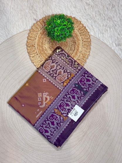 SHAGUN FASHION Premium Mastani Silk Patola Print Saree with Designer Weaved Border & Matching Blouse Piece