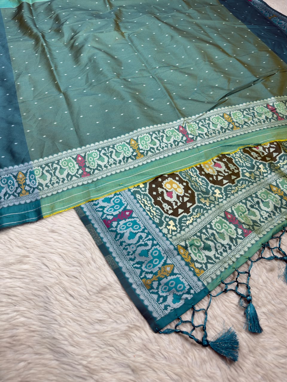 SHAGUN FASHION Premium Mastani Silk Patola Print Saree with Designer Weaved Border & Matching Blouse Piece
