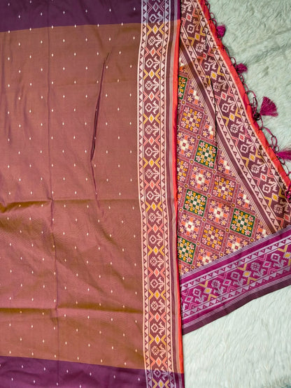 SHAGUN FASHION Traditional Gajji Silk Patola Print Saree with Designer Border & Tassels