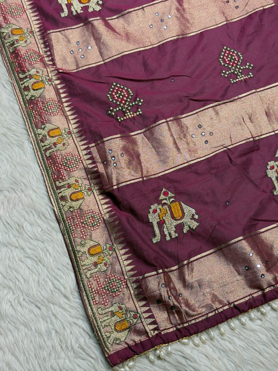 SHAGUN FASHION Luxuria Silk Saree with Elephant Embroidery & Zari Border