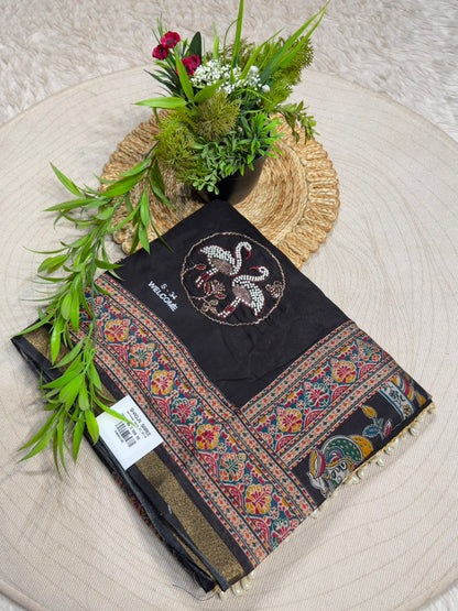 SHAGUN FASHION Premium Kalamkari & Pearl Work Saree with Swan Handwork Patch | Exclusive Ethnic Saree for zankhi.in