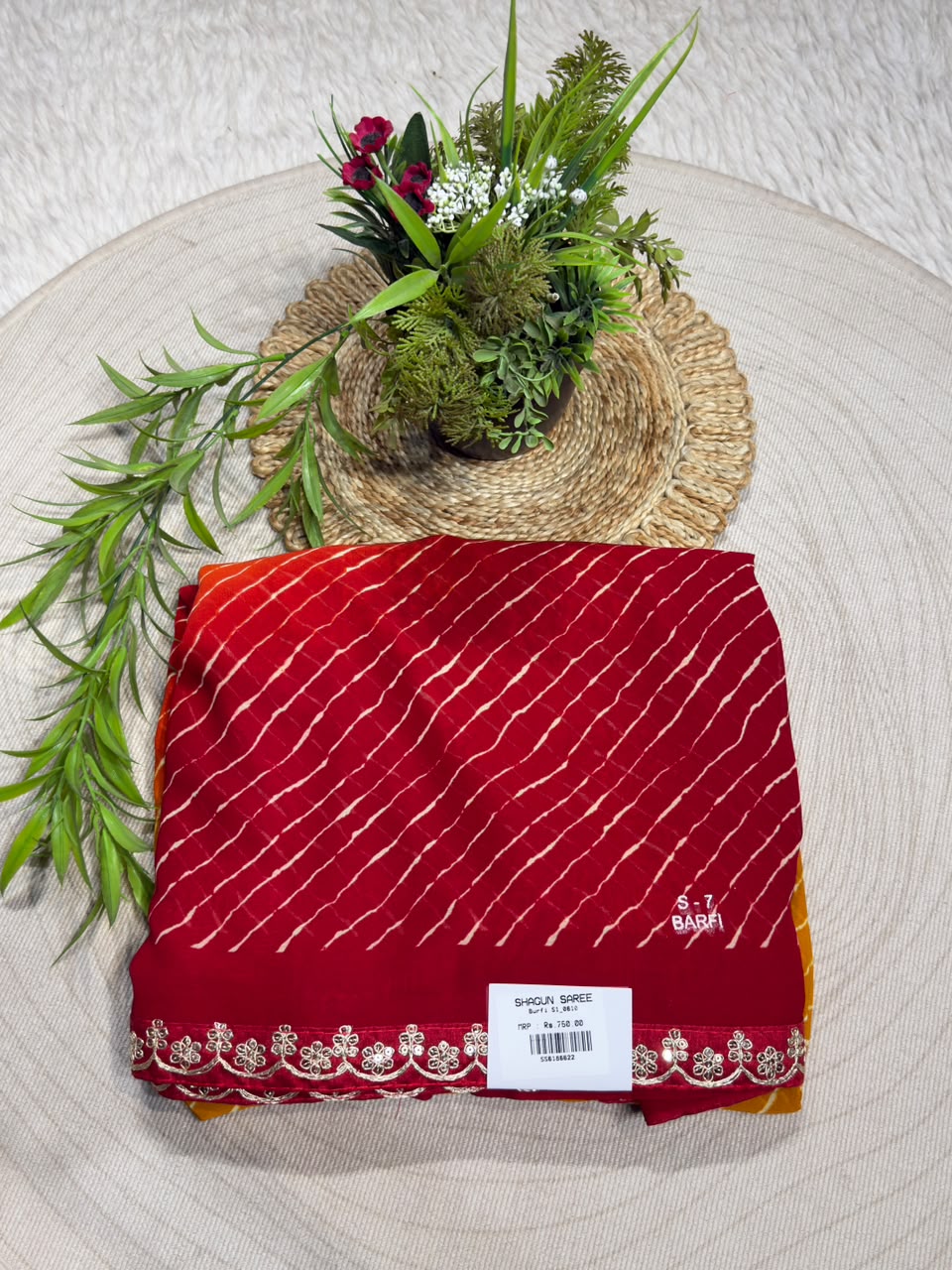 SHAGUN FASHION Dual-Shade Leheriya Georgette Saree with Embroidered Floral Cutwork Border