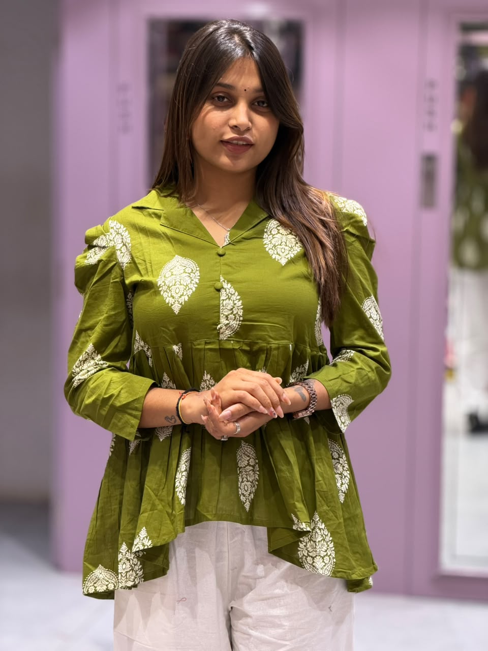 SHAGUN FASHION – Stylish Floral Print Cotton High-Low Tunic & Pant Set