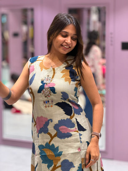 SHAGUN FASHION Premium Floral Print Sleeveless Silk Kurti Pant Set with Mirror & Handwork Neckline