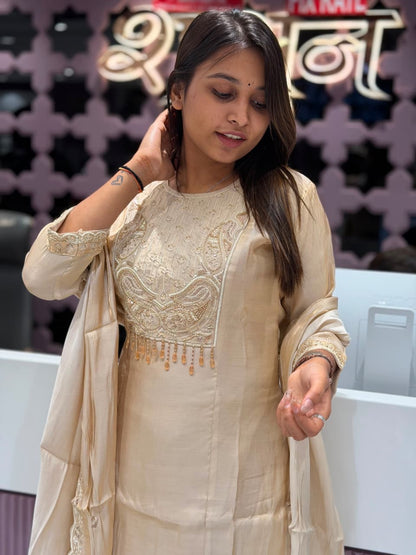 SHAGUN FASHION – Premium Embroidered Silk Kurti Set with Dupatta