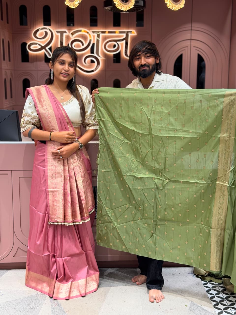 SHAGUN FASHION Exclusive Royal Silk Saree with Rich Zari Border & Pearl Tassel Finish