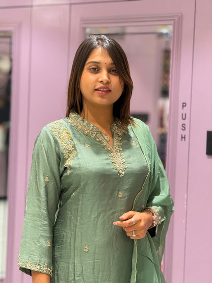 SHAGUN FASHION - Elegant Sage Green Designer Kurti Set