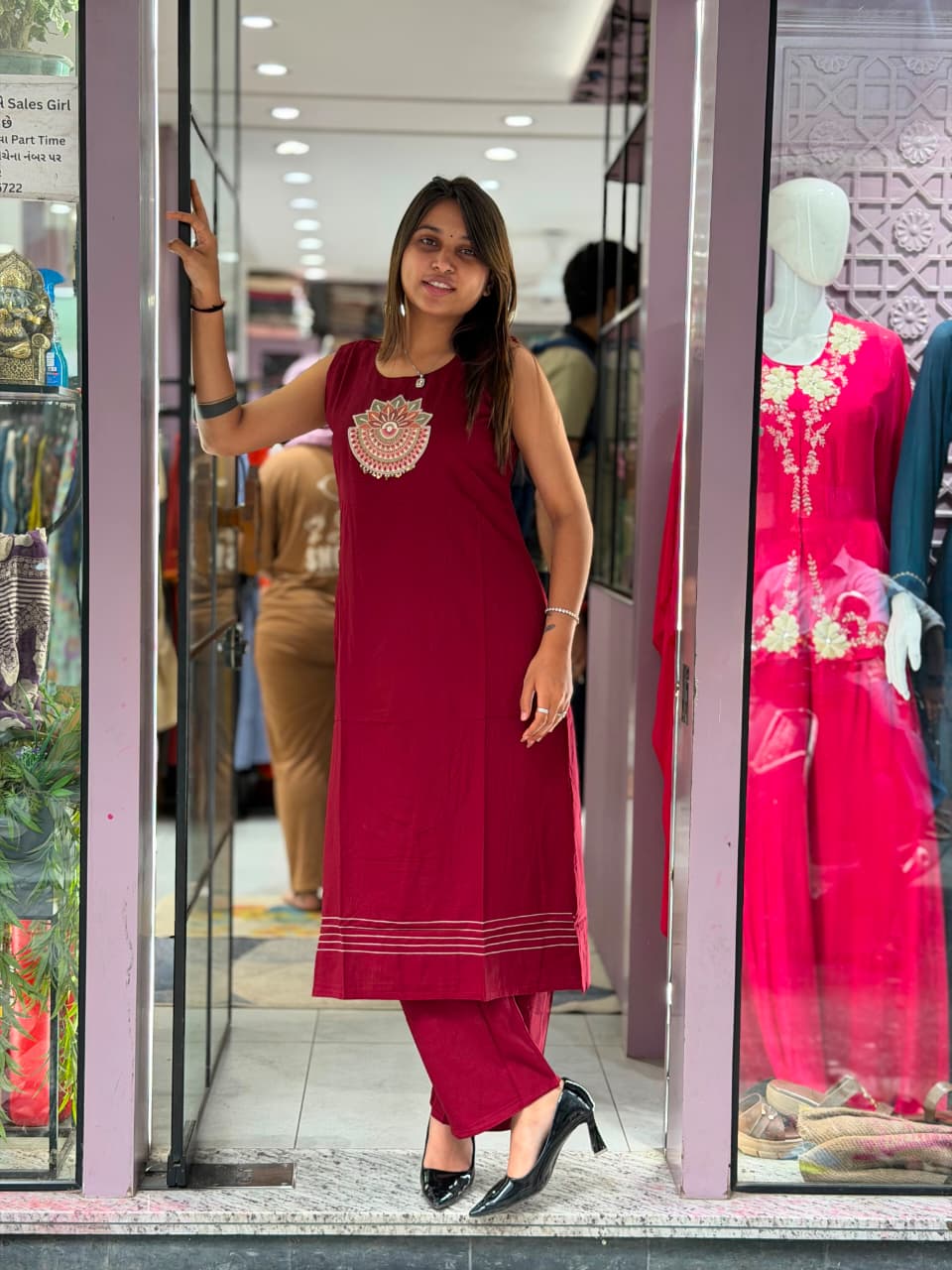 SHAGUN FASHION – Solid Embroidered Kurti & Palazzo Set