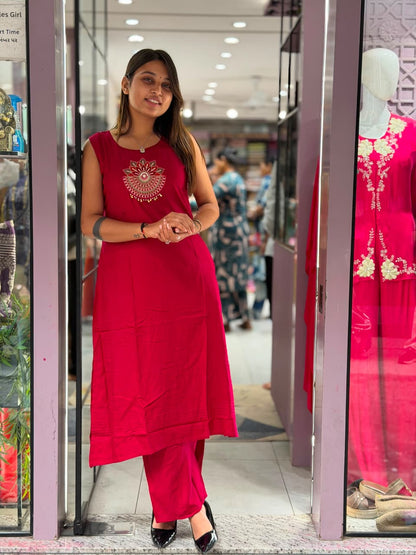 SHAGUN FASHION – Solid Embroidered Kurti & Palazzo Set