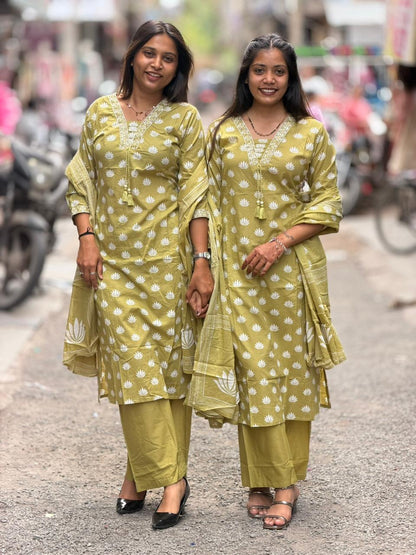 SHAGUN FASHION – Premium Floral Printed Cotton Suit Set