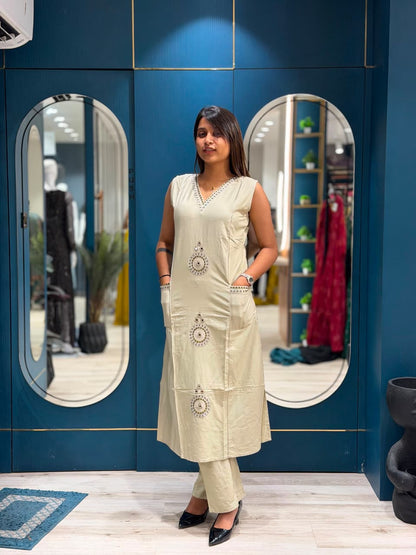 SHAGUN FASHION Designer Cotton Kurti Pant Set with Mirror Work & Side Pockets