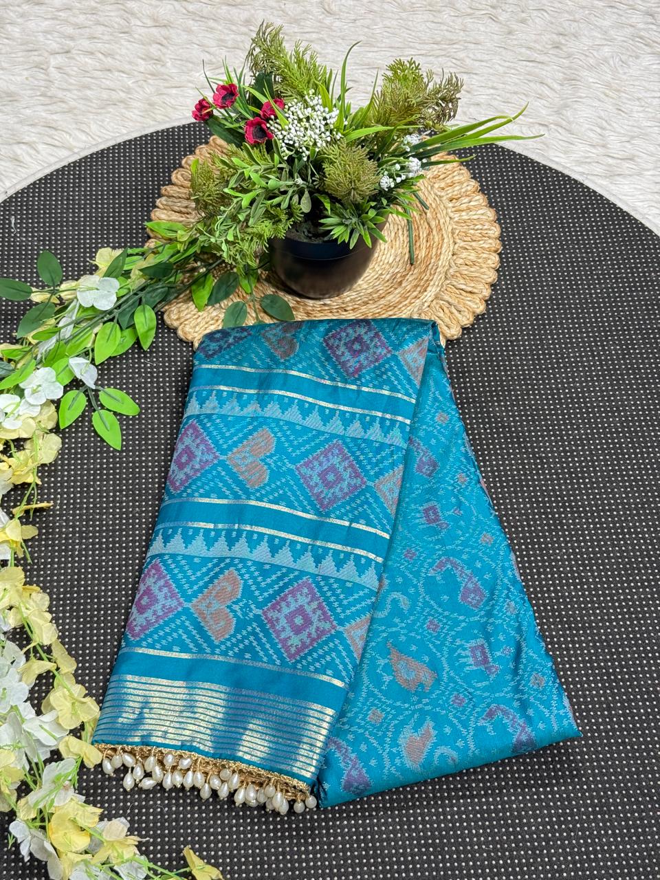 SHAGUN FASHION Exclusive Banglori Soft Silk Ikat Patola Saree with Rich Zari Weaving Pallu & Pearl Tassel Finish