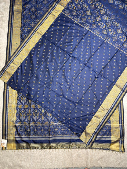 SHAGUN FASHION Premium Patola Weave Silk Saree with Rich Zari Border & Pearl Latkan