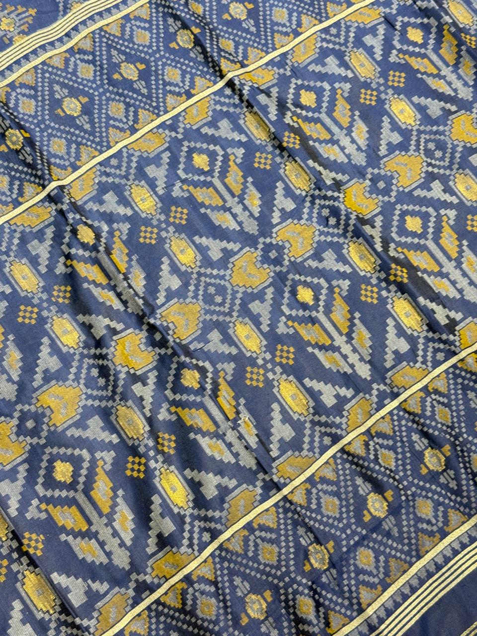 SHAGUN FASHION Premium Patola Weave Silk Saree with Rich Zari Border & Pearl Latkan