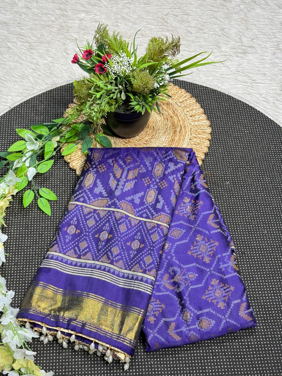 SHAGUN FASHION Premium Patola Weave Silk Saree with Rich Zari Border & Pearl Latkan