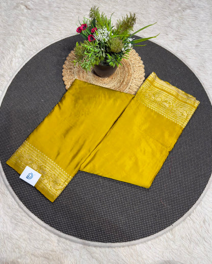 SHAGUN FASHION Premium Silk Saree with Rich Weaved Gold Zari Royal Border & Peacock Motif Pallu — Exclusively on zankhi.in