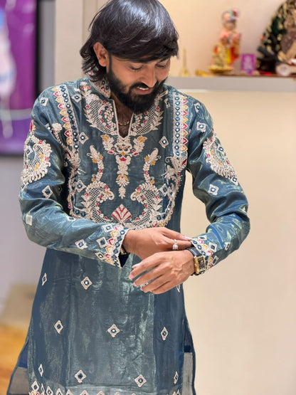 SHAGUN FASHION Men's Designer Mirror & Thread Work Short Kurta Set