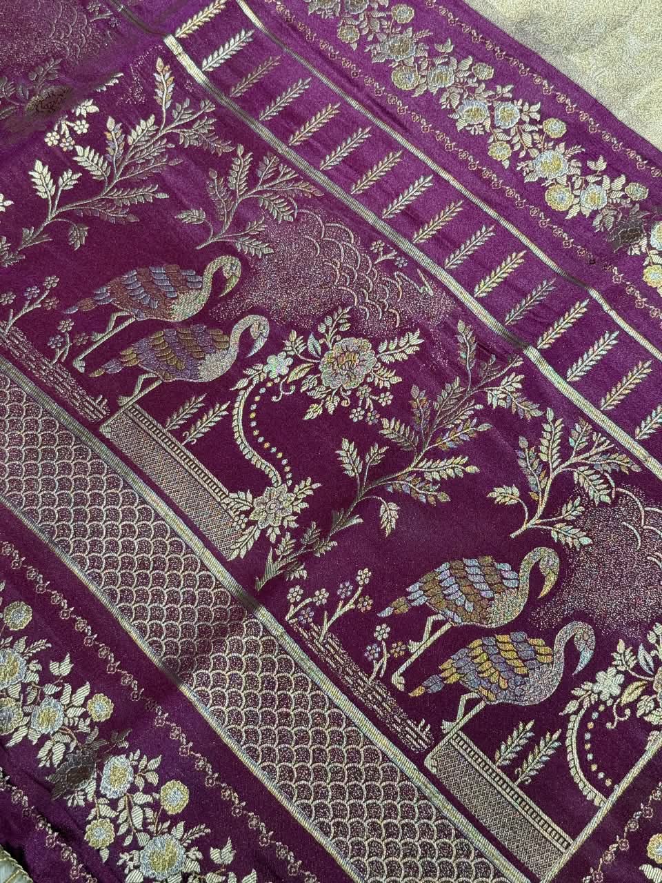 SHAGUN FASHION Premium Flamingo Motif Silk Weaving Saree with Tassels