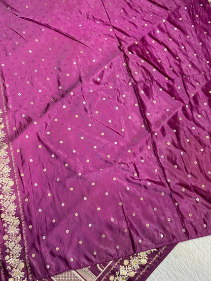 SHAGUN FASHION Premium Flamingo Motif Silk Weaving Saree with Tassels