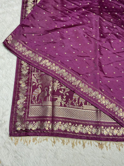 SHAGUN FASHION Premium Flamingo Motif Silk Weaving Saree with Tassels
