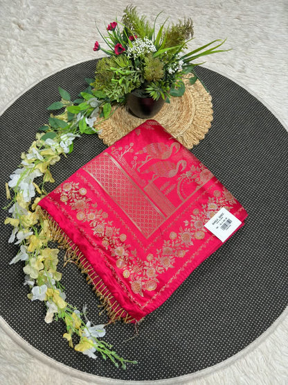 SHAGUN FASHION Premium Flamingo Motif Silk Weaving Saree with Tassels